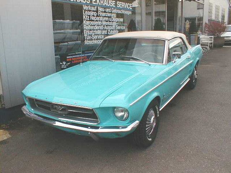 Ford Verkauft : Mustang Cabrio V8/1. Hdn. /elektr. Dach