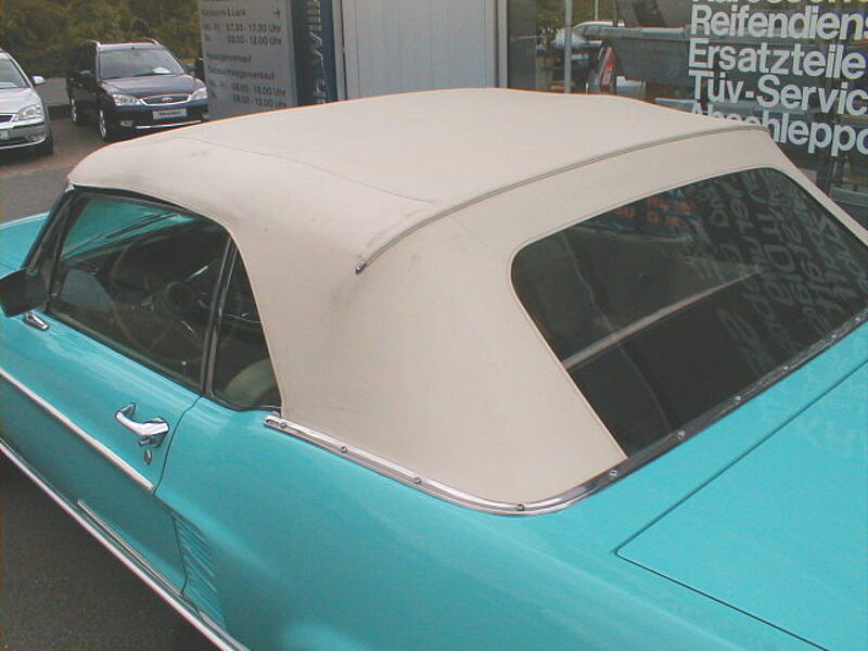 Ford Verkauft : Mustang Cabrio V8/1. Hdn. /elektr. Dach