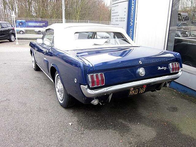 Ford Verkauft : Mustang 1966 V8 Cabrio Automatic / elektr. Verdeck / Black Plate