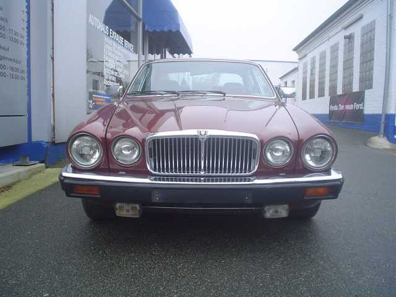 Jaguar Verkauft : Sovereign 5.3 V12 Lim. 4-türig/ Leder/ Automatic