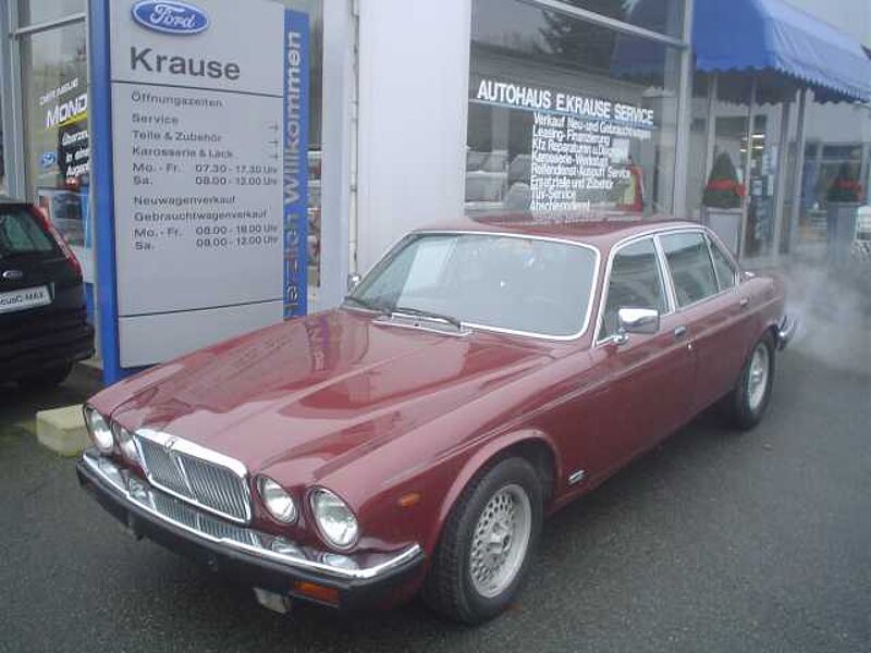 Jaguar Verkauft : Sovereign 5.3 V12 Lim. 4-türig/ Leder/ Automatic