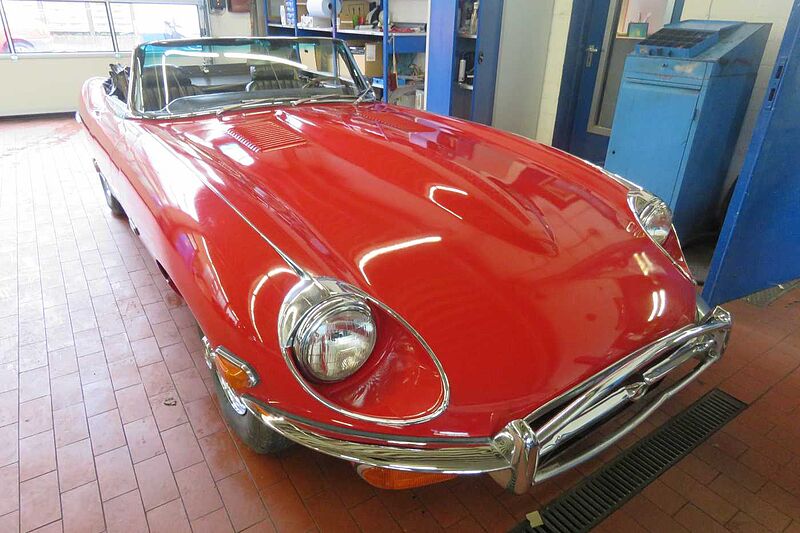 Jaguar Verkauft : E-Typ Roadster XKE 4.2 Ltr. Serie 2
