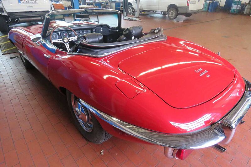 Jaguar Verkauft : E-Typ Roadster XKE 4.2 Ltr. Serie 2
