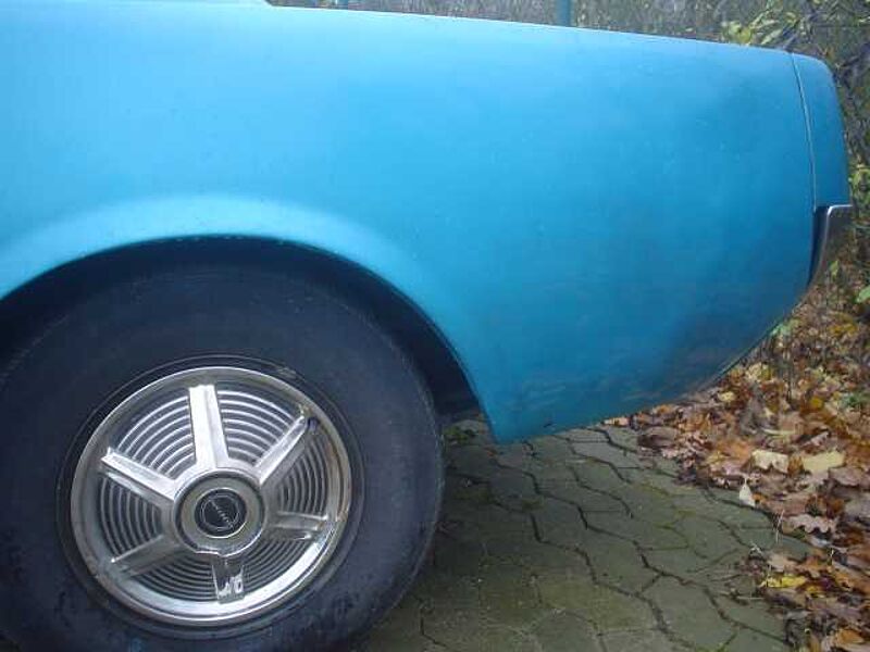 Ford Verkauft : Mustang V8 Automatic