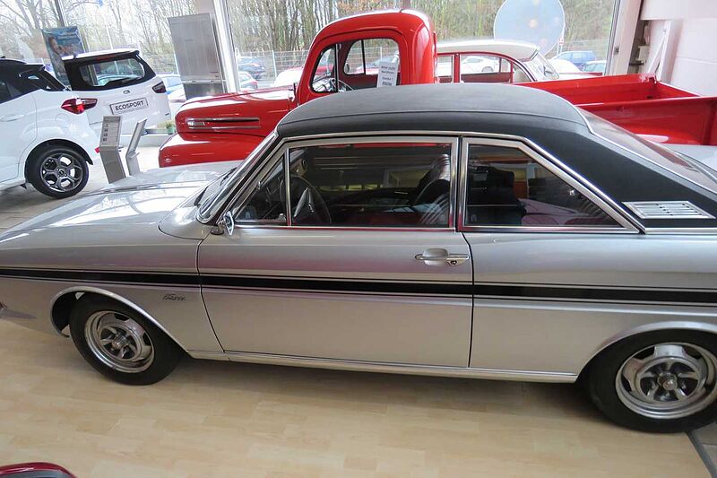 Ford Verkauft : Taunus P6 15M RS Coupe 1970