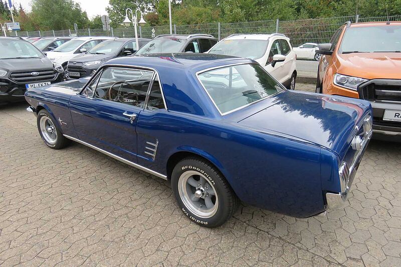 Ford Verkauft : Mustang Coupe V8 1966 Automatic/ Kalifornien