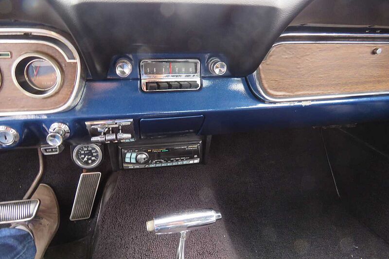 Ford Verkauft : Mustang Coupe V8 1966 Automatic/ Kalifornien