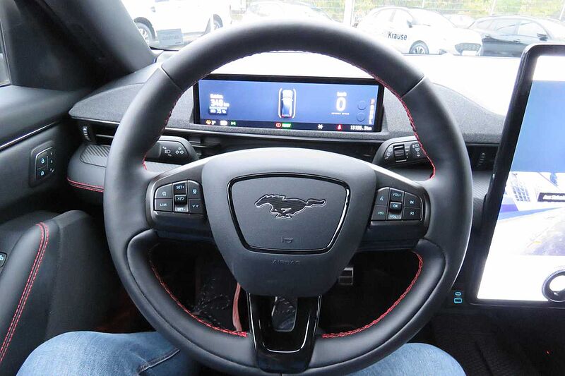 Ford Mustang Mach-E 4x4 B&O 75 kwh -48 % Techno1