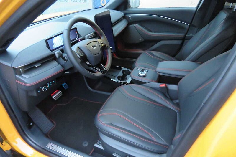 Ford Mustang Mach-E 4x4 B&O 75 kwh -48 % Techno1