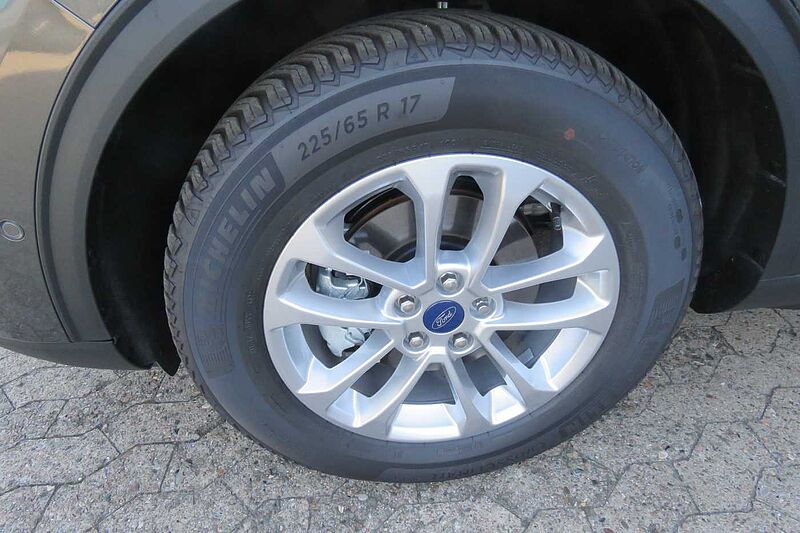 Ford Kuga Automatic TITANIUM Navi -35% AHK 2.1to