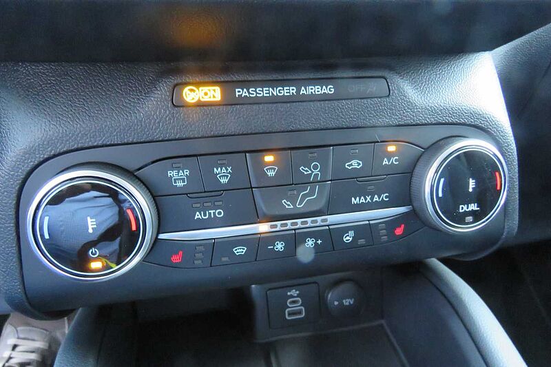 Ford Kuga Automatic TITANIUM Navi -35% AHK 2.1to