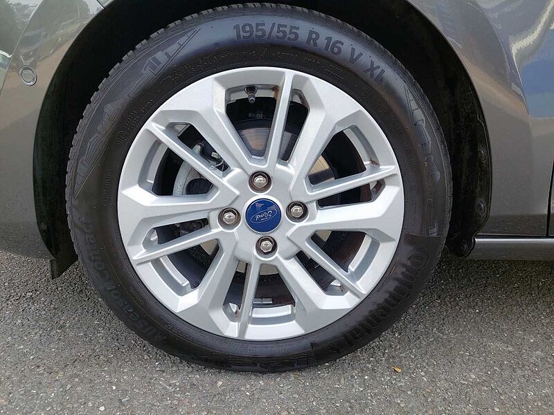 Ford Fiesta 1.1 TITANIUM Navigation RF-Kam.