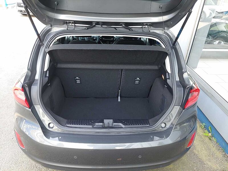 Ford Fiesta 1.1 TITANIUM Navigation RF-Kam.