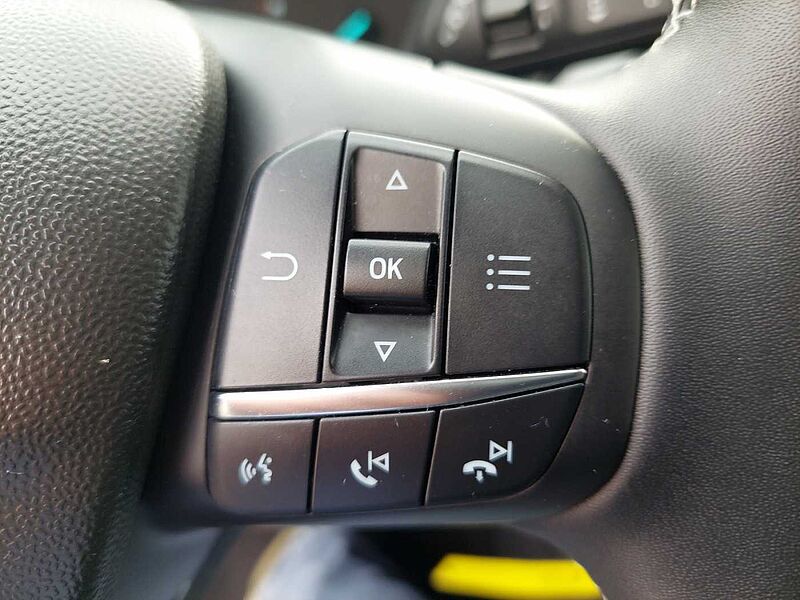 Ford Fiesta 1.1 TITANIUM Navigation RF-Kam.