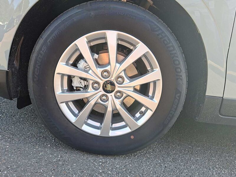 Ford Tourneo Courier Titanium Automatic