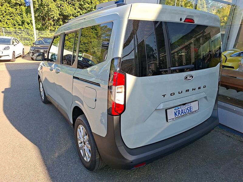 Ford Tourneo Courier Titanium Automatic
