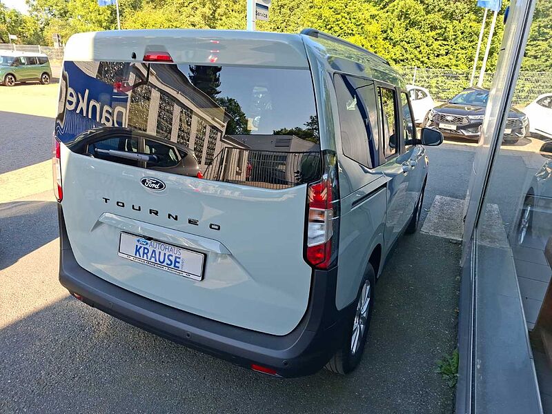 Ford Tourneo Courier Titanium Automatic