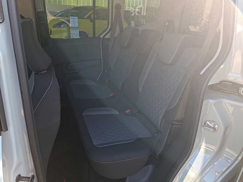 Ford Tourneo Courier Titanium Automatic