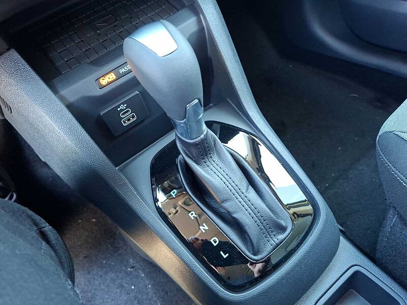 Ford Tourneo Courier Titanium Automatic