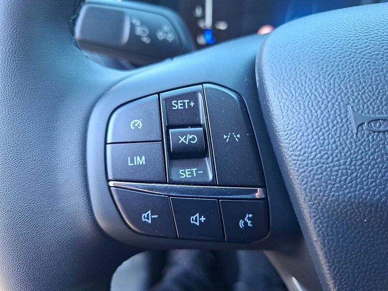 Ford Tourneo Courier Titanium Automatic