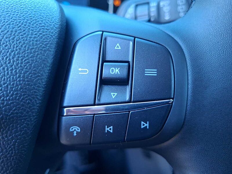 Ford Tourneo Courier Titanium Automatic