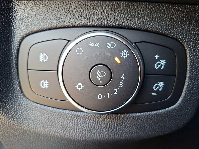 Ford Tourneo Courier Titanium Automatic