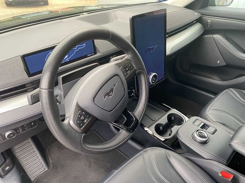 Ford MACH-E Extended Range 99KWH Pano 24TKM AHK