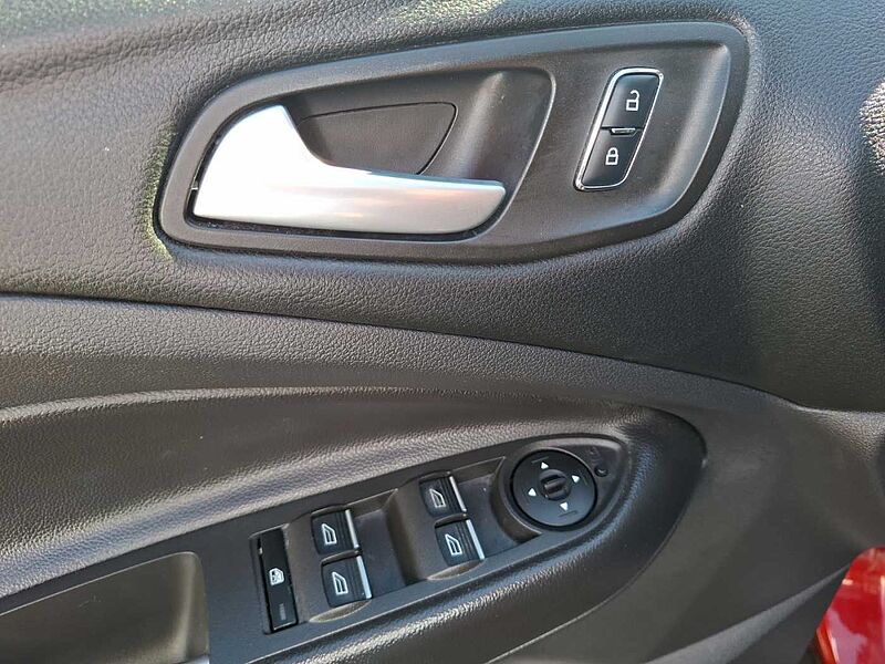 Ford Kuga 1.5 Titanium 1. Hdn. AHK