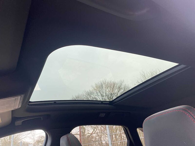 Ford Kuga 1.5 ST-Line X Pano AHK B&O