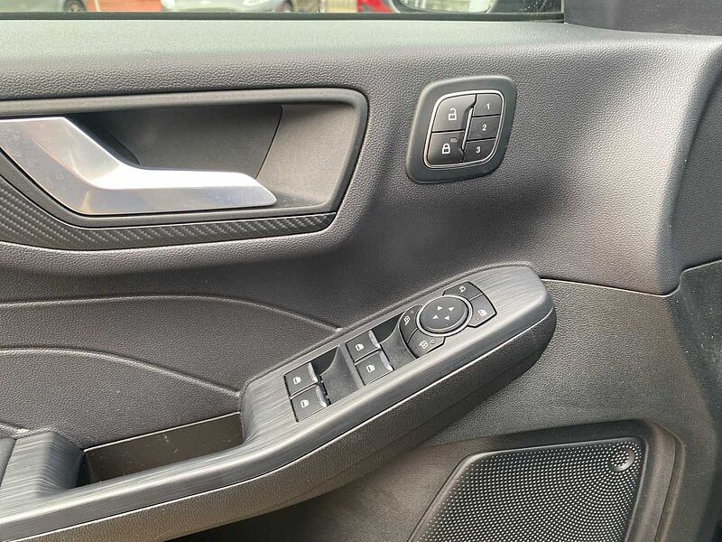 Ford Kuga 1.5 ST-Line X Pano AHK B&O