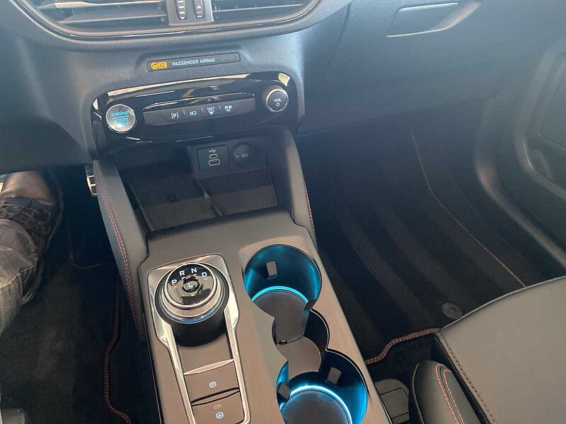 Ford Kuga 2.5 PHEV ST-Line X Pano AHK