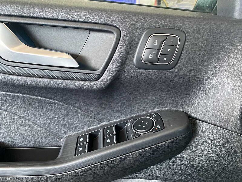 Ford Kuga 2.5 PHEV ST-Line X Pano AHK