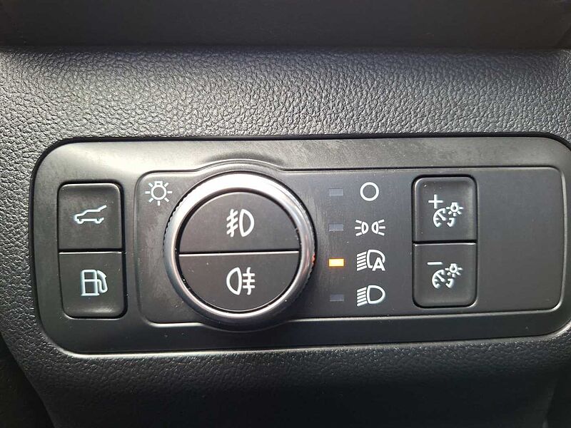 Ford Kuga Vignale PHEV 1. Hdn. 52 TKM B&O