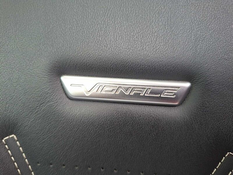 Ford Kuga Vignale PHEV 1. Hdn. 52 TKM B&O