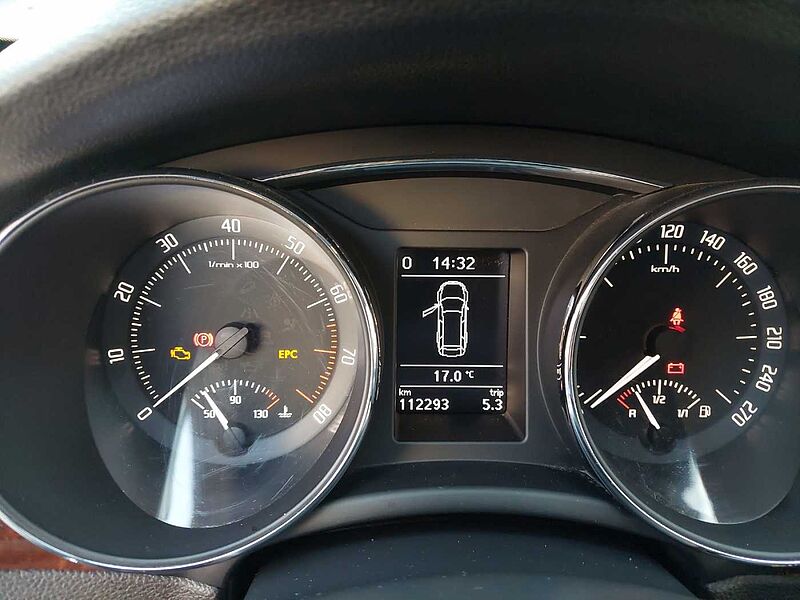 SKODA Superb 4x4 Elegance AHK NAVI