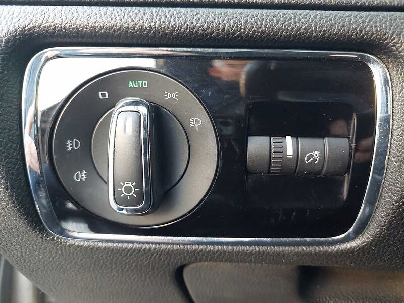 SKODA Superb 4x4 Elegance AHK NAVI