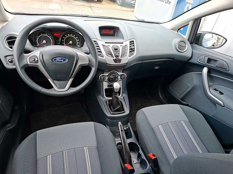 Ford Fiesta Trend 1. Hdn. 33 TKM