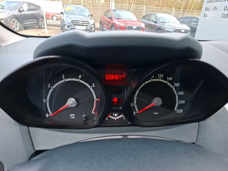 Ford Fiesta Trend 1. Hdn. 33 TKM
