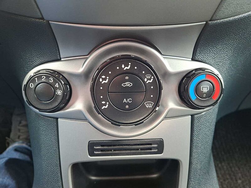 Ford Fiesta Trend 1. Hdn. 33 TKM