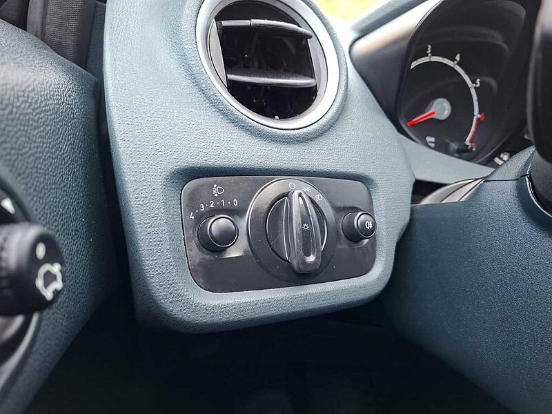 Ford Fiesta Trend 1. Hdn. 33 TKM