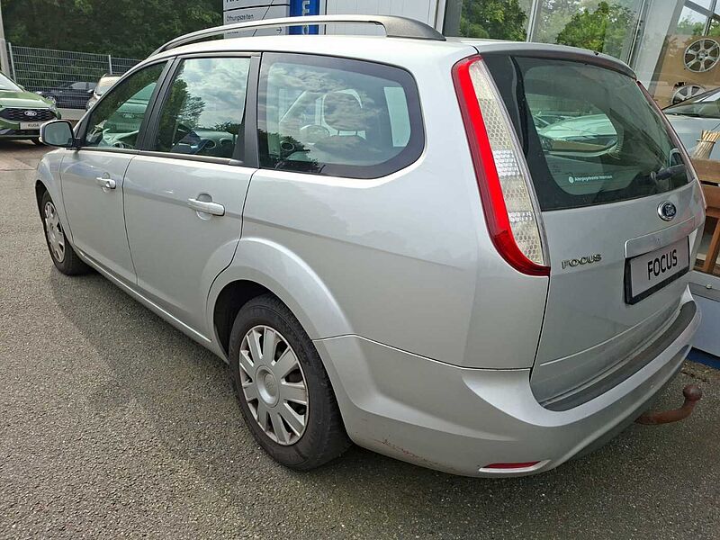 Ford Focus 1.6i Turnier AHK