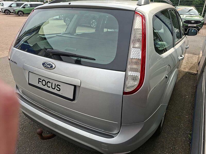 Ford Focus 1.6i Turnier AHK