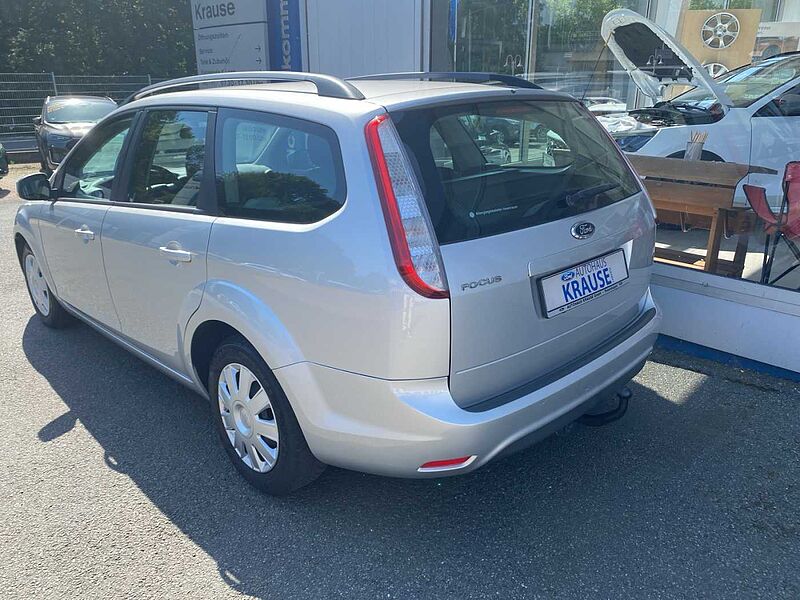Ford Focus 1.6i Turnier AHK