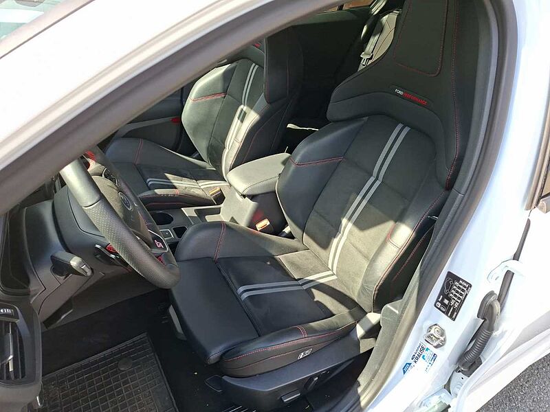 Ford Focus ST X Turnier Automatik Recaro AHK