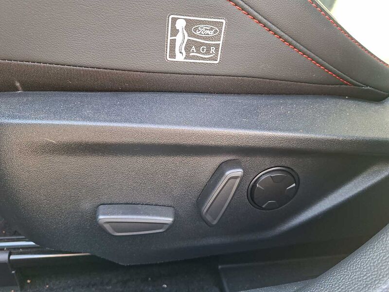 Ford Focus ST X Turnier Automatik Recaro AHK