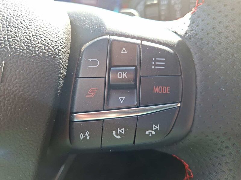 Ford Focus ST X Turnier Automatik Recaro AHK