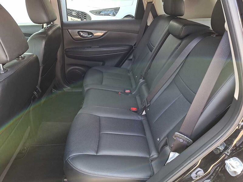 Nissan X-Trail Tekna 4x4 AHK 2000KG