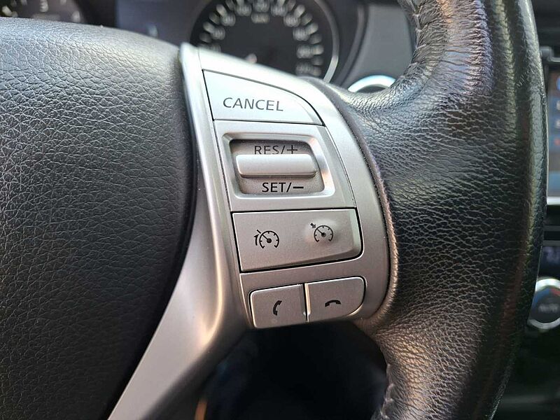Nissan X-Trail Tekna 4x4 AHK 2000KG