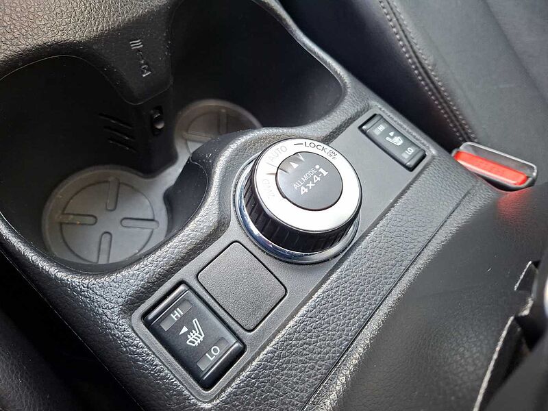 Nissan X-Trail Tekna 4x4 AHK 2000KG