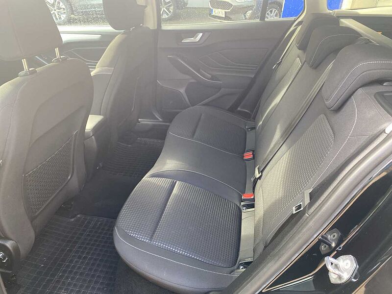 Ford Focus Cool&Connect Hybrid AHK